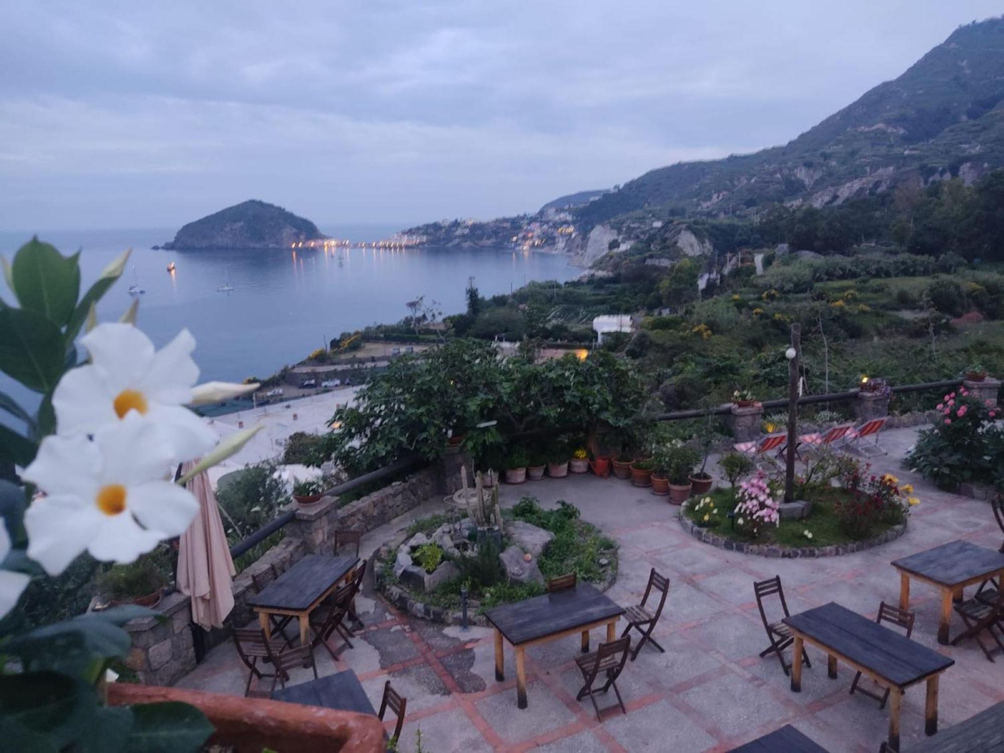 Casa Antonio Barano dʼIschia Exterior foto